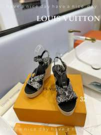 Picture of Louis Vuitton Shoes _SKULVsz35-40YY041112538